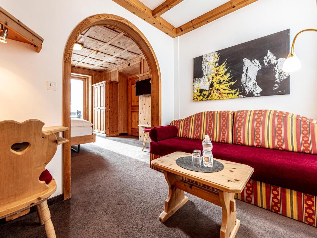 Hotel Filli Скуоль Екстер'єр фото