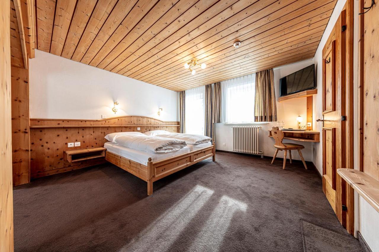 Hotel Filli Скуоль Екстер'єр фото