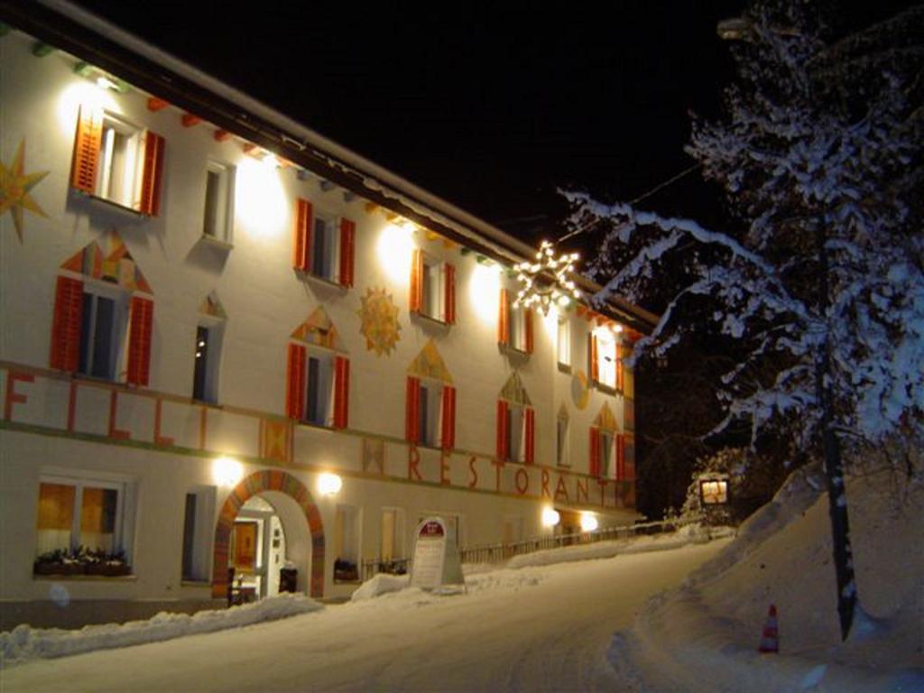 Hotel Filli Скуоль Екстер'єр фото